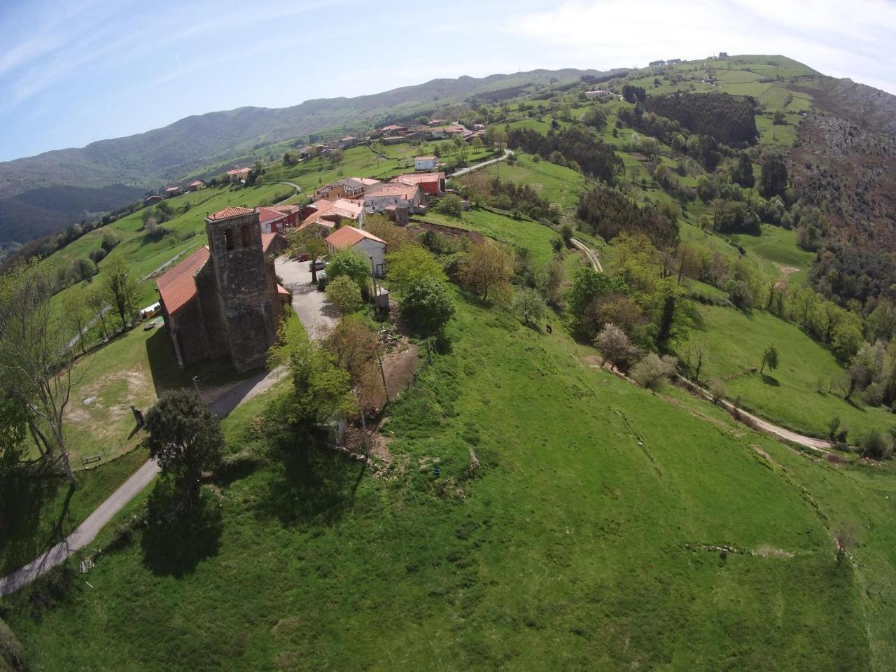 La Posada De Ojebar Nordica Rasines Bagian luar foto