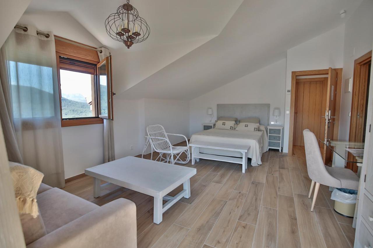 La Posada De Ojebar Nordica Rasines Bagian luar foto